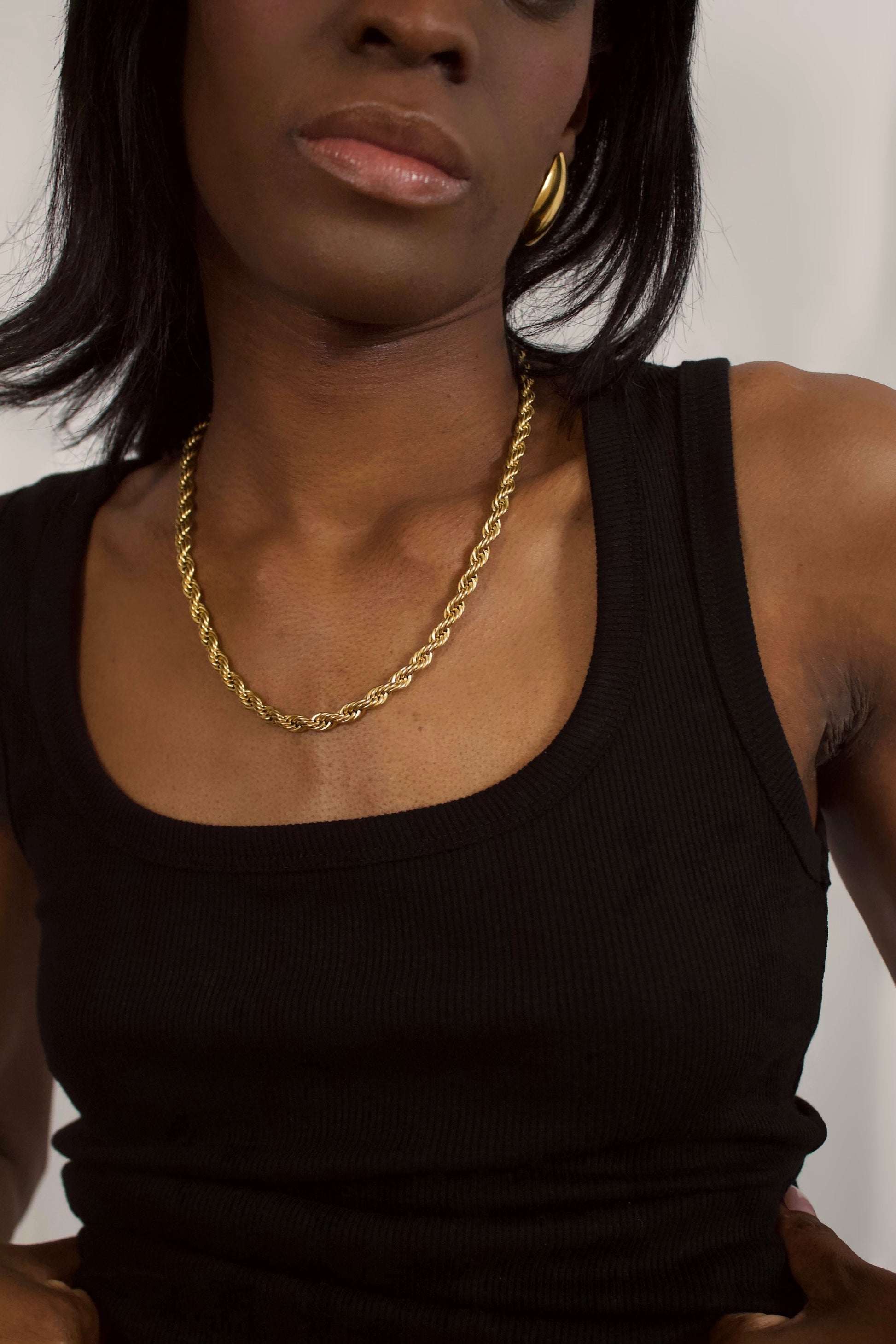 August|Gold Necklace